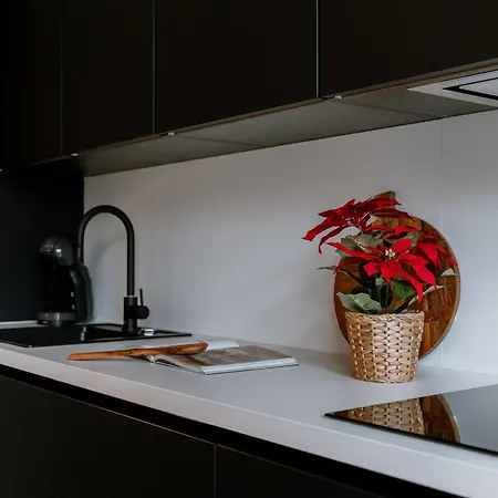 Apartment Huswell - Charming Just Steps From The Beach. *